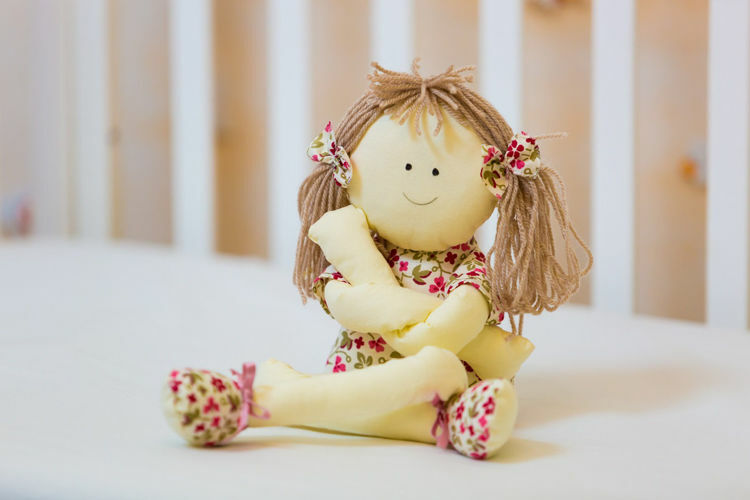 Imagine Papusa fetita cu picioare lungi handmade