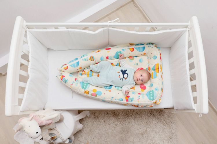 Imagine Baby Nest Balonase - culcus bebelus pentru dormit, reversibil, multifunctional 100 x 60cm